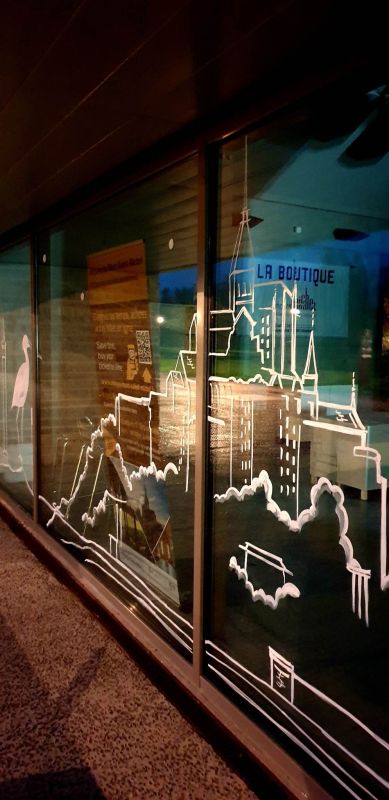 Décoration de la baie de l'Office du Tourisme du Mt St-Michel - justine prigent - illustrateurs/rices